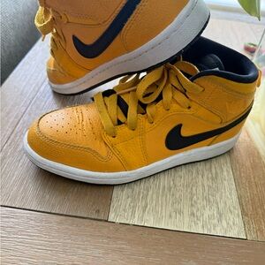 Puma Black and Yellow Sneakers